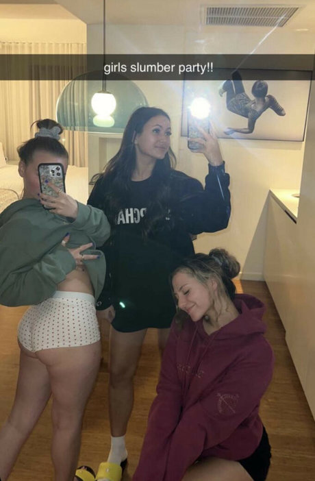 Zoe Ferguson art star pictures