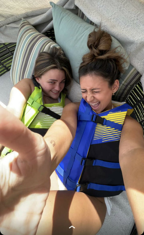 Zoe Ferguson sexy pornstar img