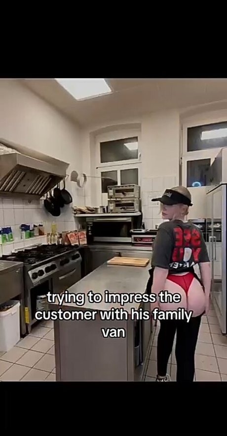 zoeeyyy adult actress picture