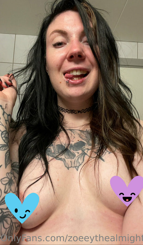 zoeeythealmighty art model images