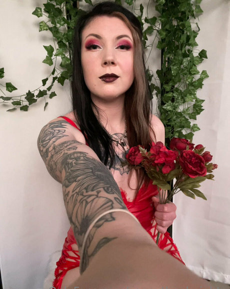 zoeeythealmighty model sex photos