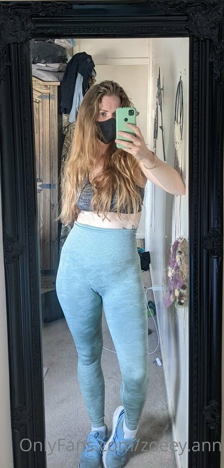 zoeey ann adult model pictures