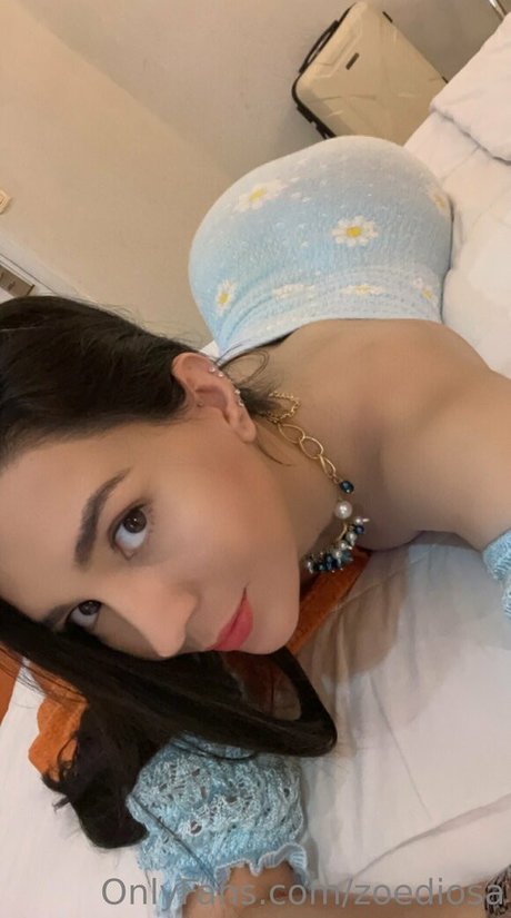 zoediosa model top pictures