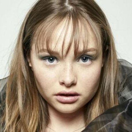 Zoe Colletti sexy model image