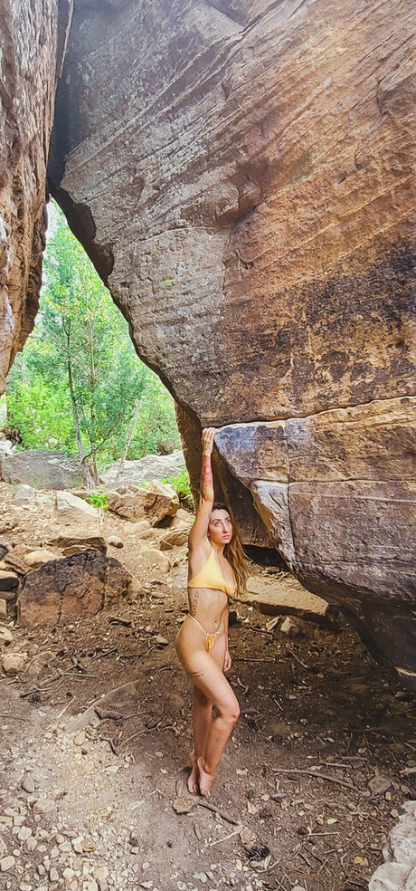 zoebytheriverfree top star pic