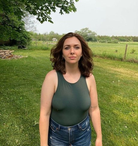 Zoe Bishop top star image