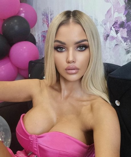 zetesis1727 model erotic photo