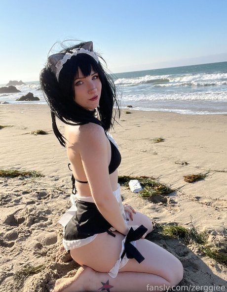 zerggiee pornstar adult img