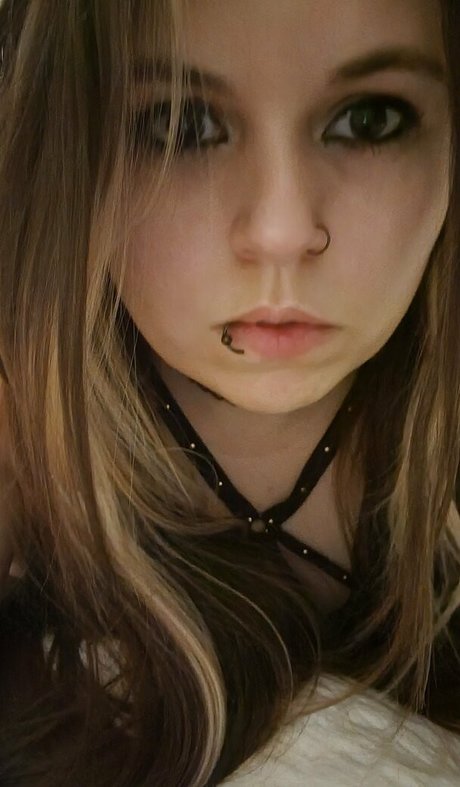 Zer0Doxy nudes actress img