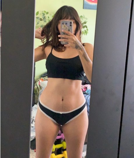 Zephhyra model nudes image