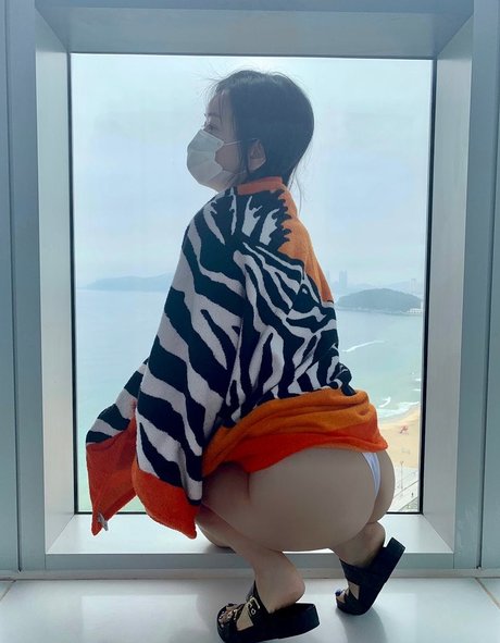 Zennyrt nude pornstar pics