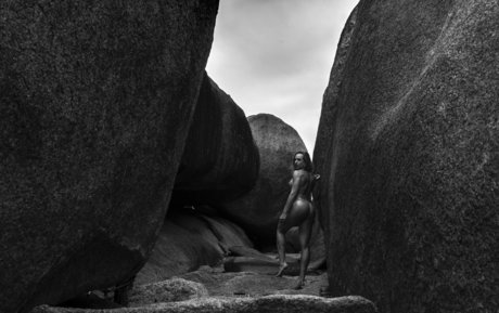 Aline Hirth sexy star photos