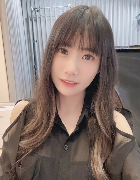 Rus Piano model naked gallery