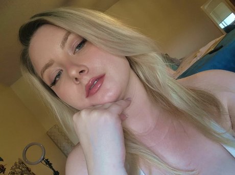 pawgdownthestreet121 sex model pic