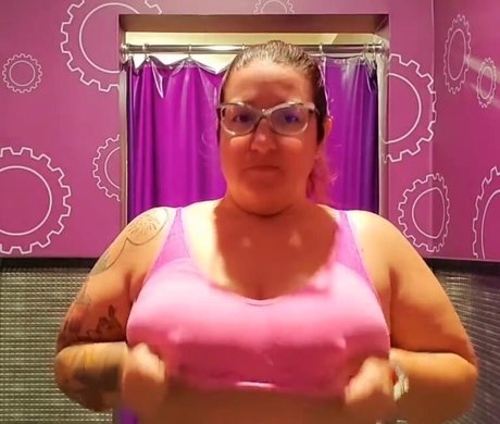 Witchy Marlaina sexy model picture