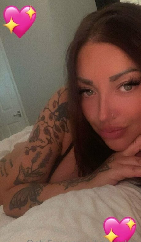 harperlee model nude photo