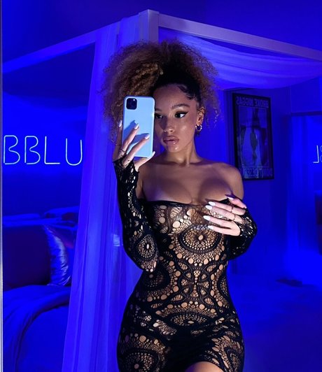 Anabella Carrasco erotic actress pic