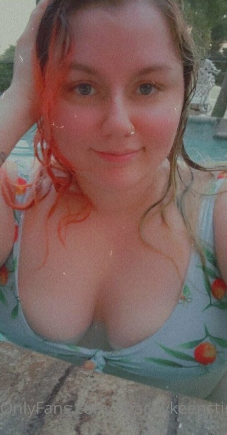 peachykeenstine22 top actress img