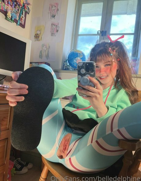 Belle Delphine exclusive model archive