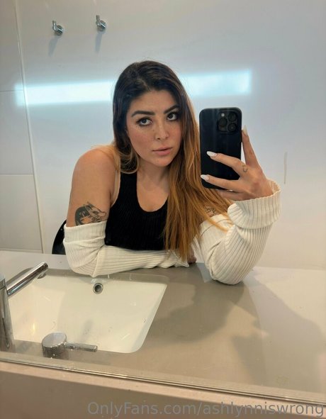 ashlynniswrong exclusive pornstar gallery