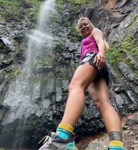 Babs Kijewski perfect star picture