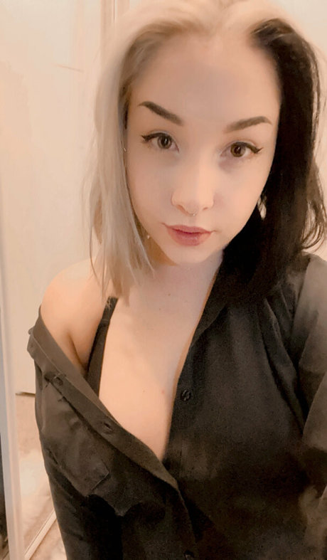 aelflaed naked model images