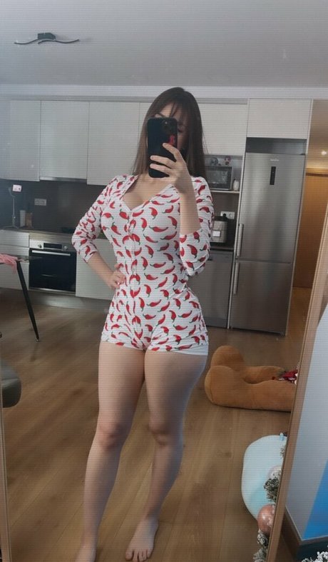 IJenz star adult images