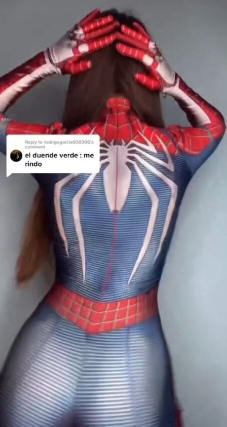 IJenz nude model image