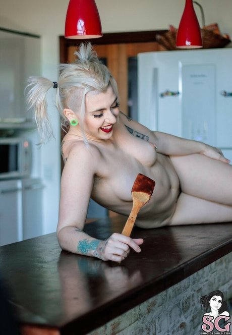 Valentina Fellina nude star pic