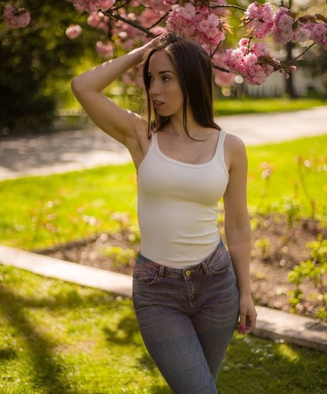 Nina love1 xxx model photo