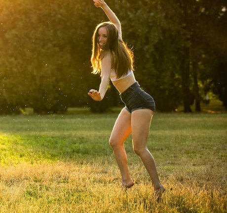 Nina love1 free actress pics