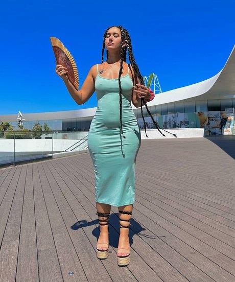 Leiirelopez21 sexy star picture