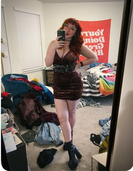 Koolysmiley model free picture