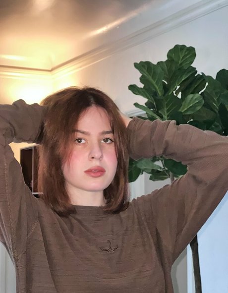 Anisa Jomha high quality actress photo