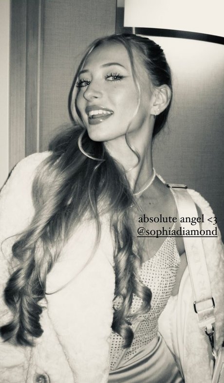 Sophia Diamond adult star photos