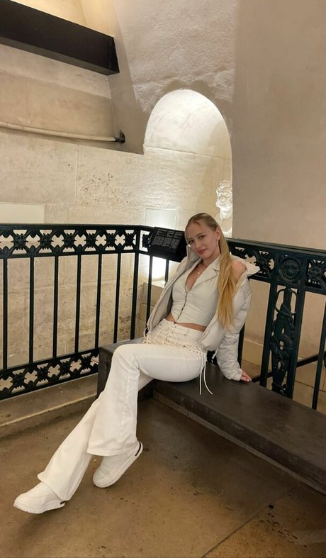 Sophia Diamond xxx model image