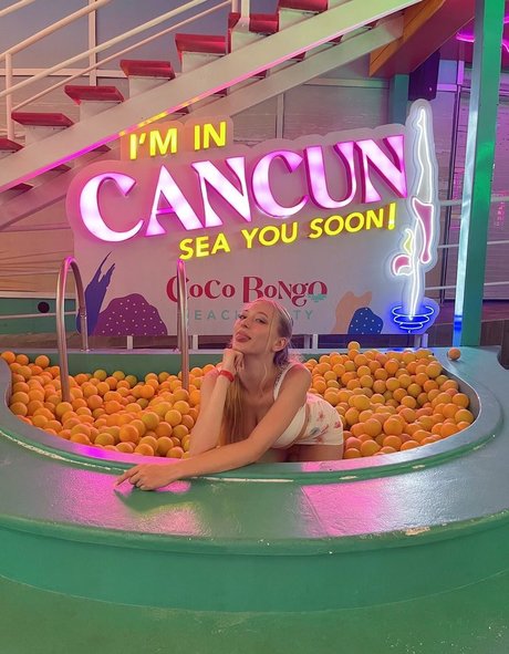 Sophia Diamond pornstar adult pictures