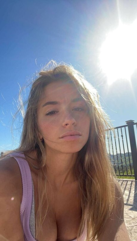 Sadie Mckenna nude pornstar pics