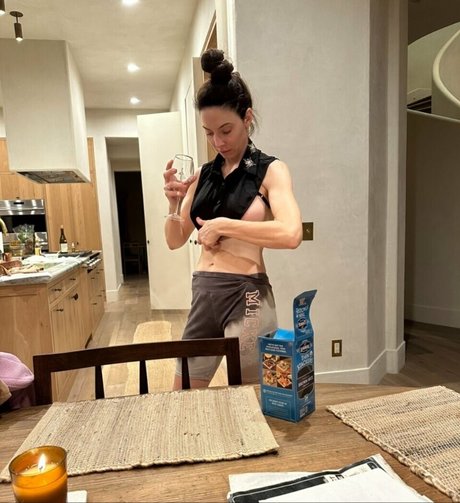 Whitney Cummings beautiful model pics