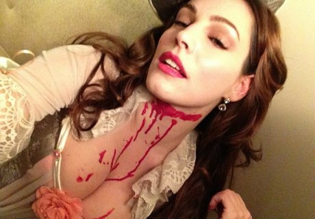 Kelly Brook pornstar art images