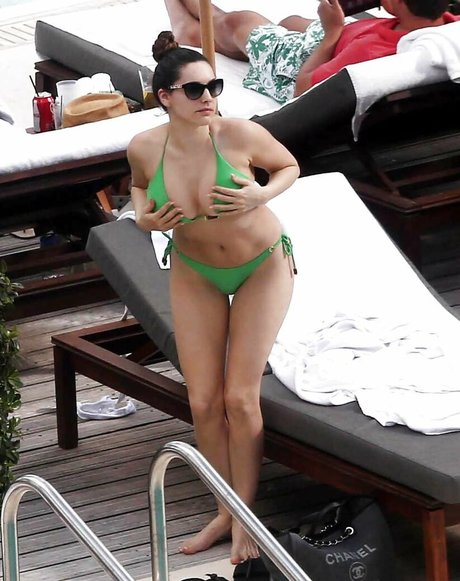Kelly Brook star perfect photos