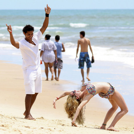 Kelly Brook model sexy gallery