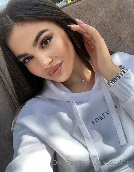 Anissa KATE model pretty pics