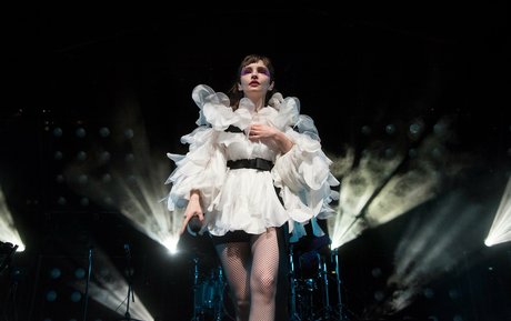 Lauren Mayberry porn star pictures