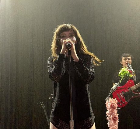 Lauren Mayberry erotic actress photos