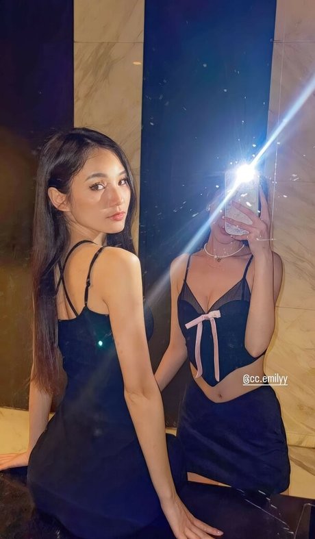 Waterlynn model art galleries