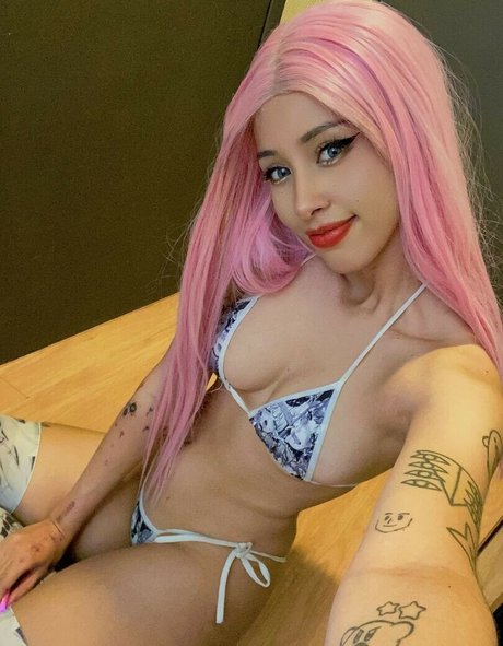 Magic Phyra high quality model pics