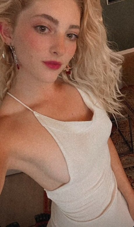 Willow Shields hd actress pictures