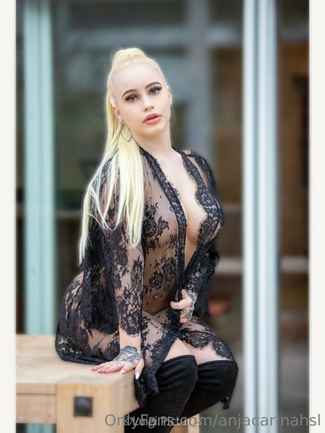 Anjacarina star adult pic