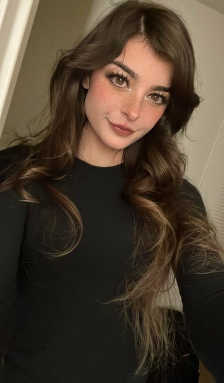 Aruuu star adult image